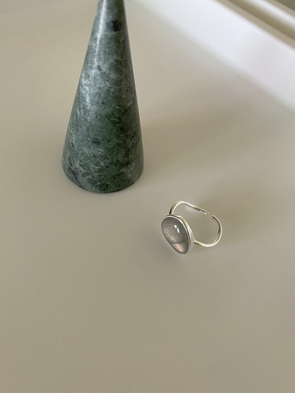 [92.5 silver] moonstone ring
