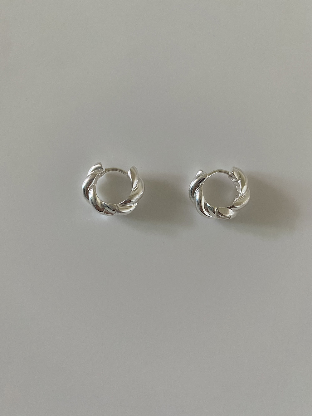 [92.5 silver] cliff earring