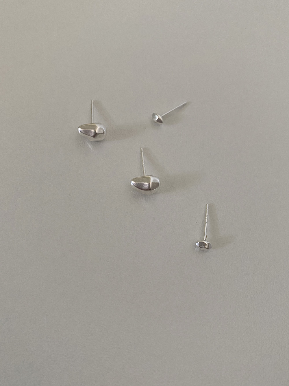 [92.5 silver] stone earring (2size)7차 리오더