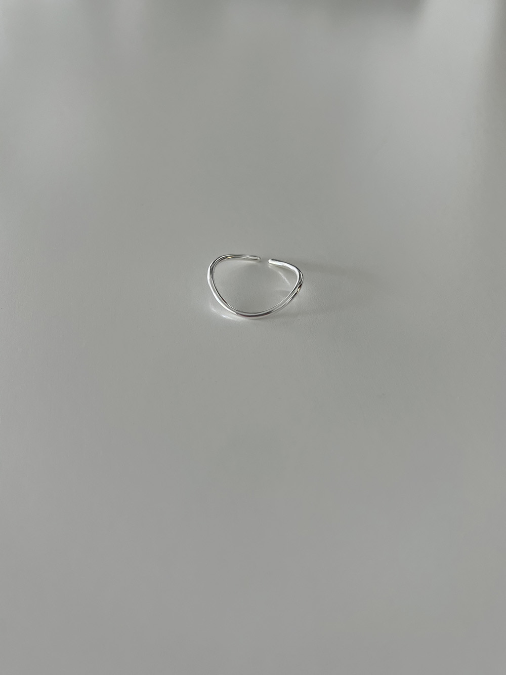 [92.5 silver] thin curve ring