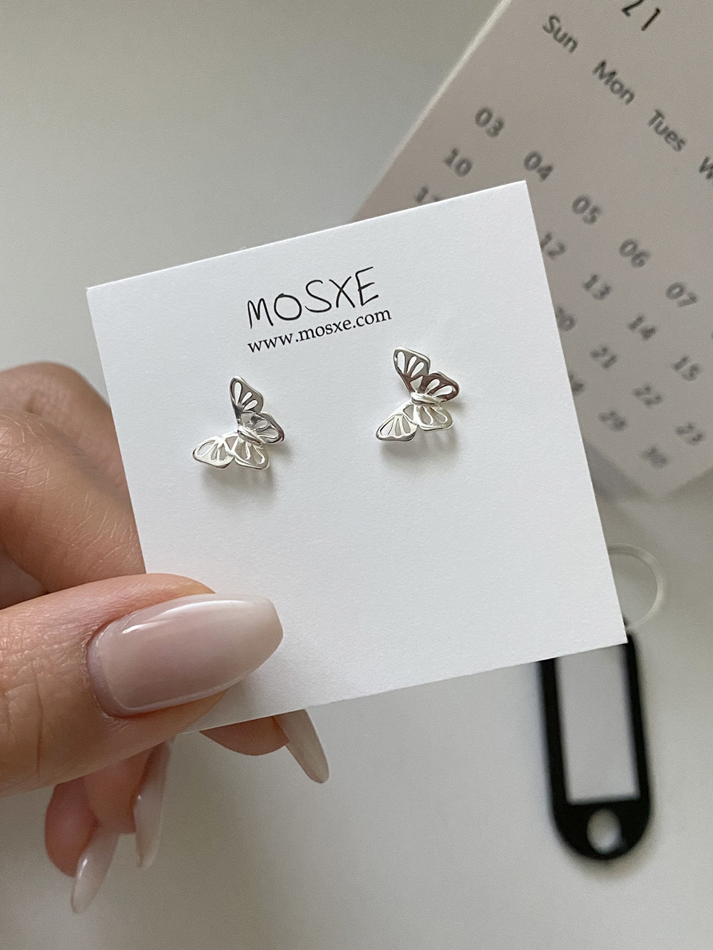 [92.5 silver] solid butterfly earring