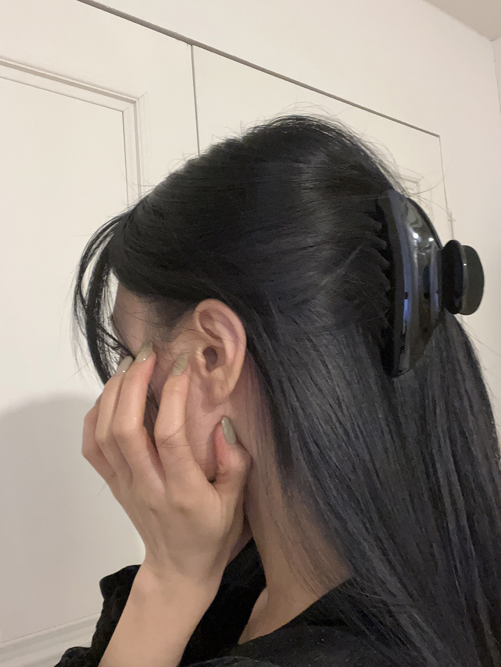 black swan hair-clip